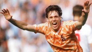 Eurocopa '88: Van Basten marca uno de los mejores goles de la historia