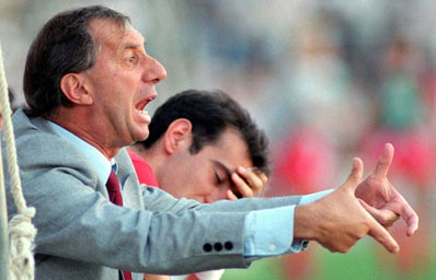 Bilardo: «¿Que carajo me importa el otro? ¡Pisalo, pisalo!»