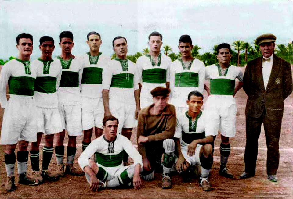 The origin of the green stripe on the shirt of Elche CF