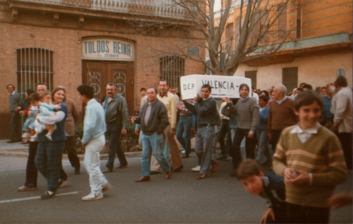 Toen de fans van Levante UD 'begraven'’ naar Valencia CF