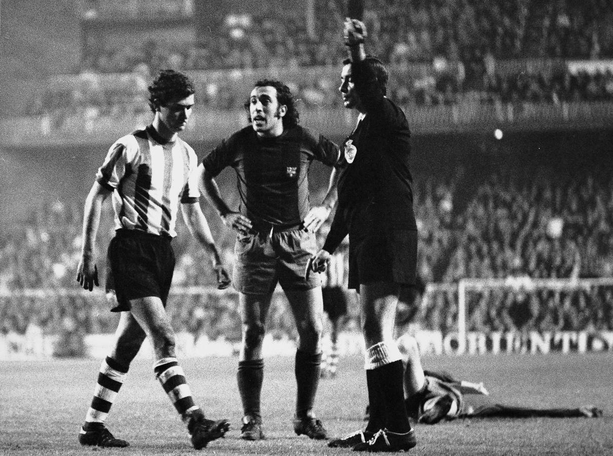 The punch Angel Maria Villar to Cruyff which cost him 100.000 pesetas of fine