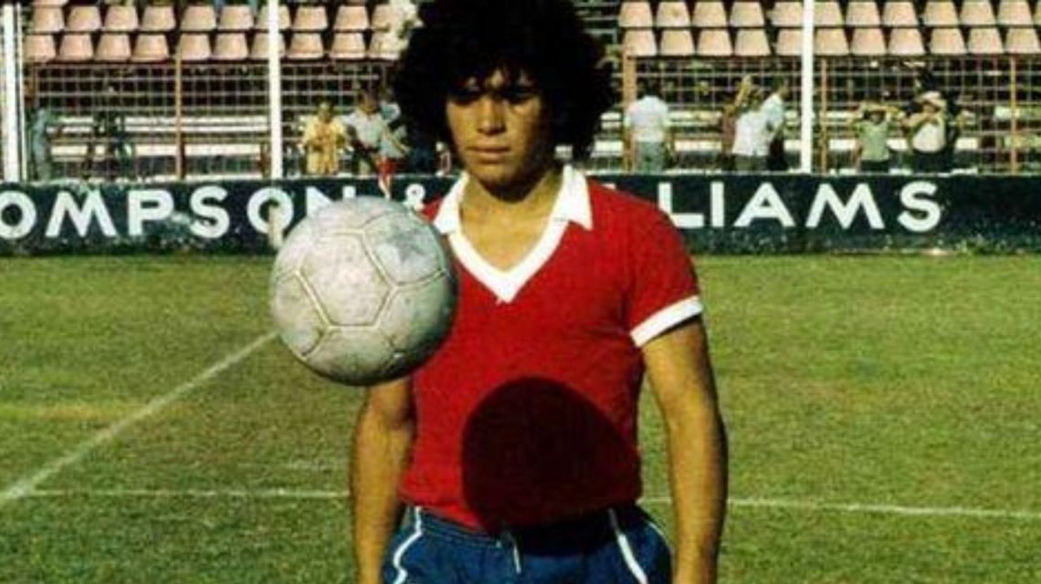 Cuando Maradona pudo fichar por la UD Las Palmas (por dos veces)