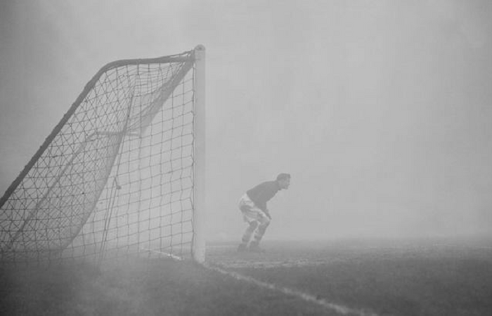 Sam Bartram, the goalkeeper who was 15 minutes only under heavy fog