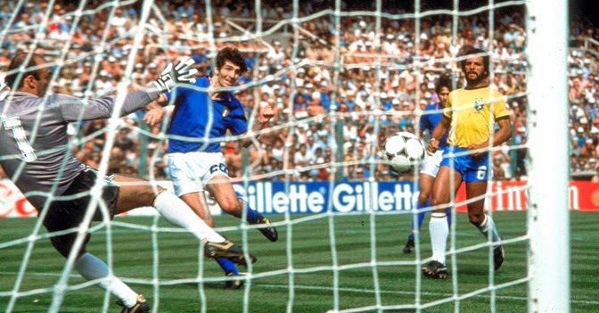 Paolo Rossi and his hat-trick to Brazil at the Stade de Sarria