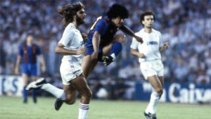 El día que Diego Armando Maradona salió ovacionado del Santiago Bernabéu
