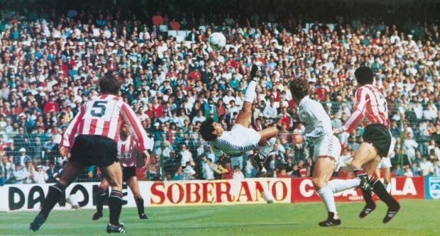 Chileense Hugo Sanchez tegen CD Logroñés