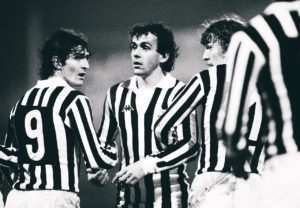 ¿Por qué la Juventus de Turín viste de blanquinegro? ¿Por qué se le conoce como Vecchia Signora?