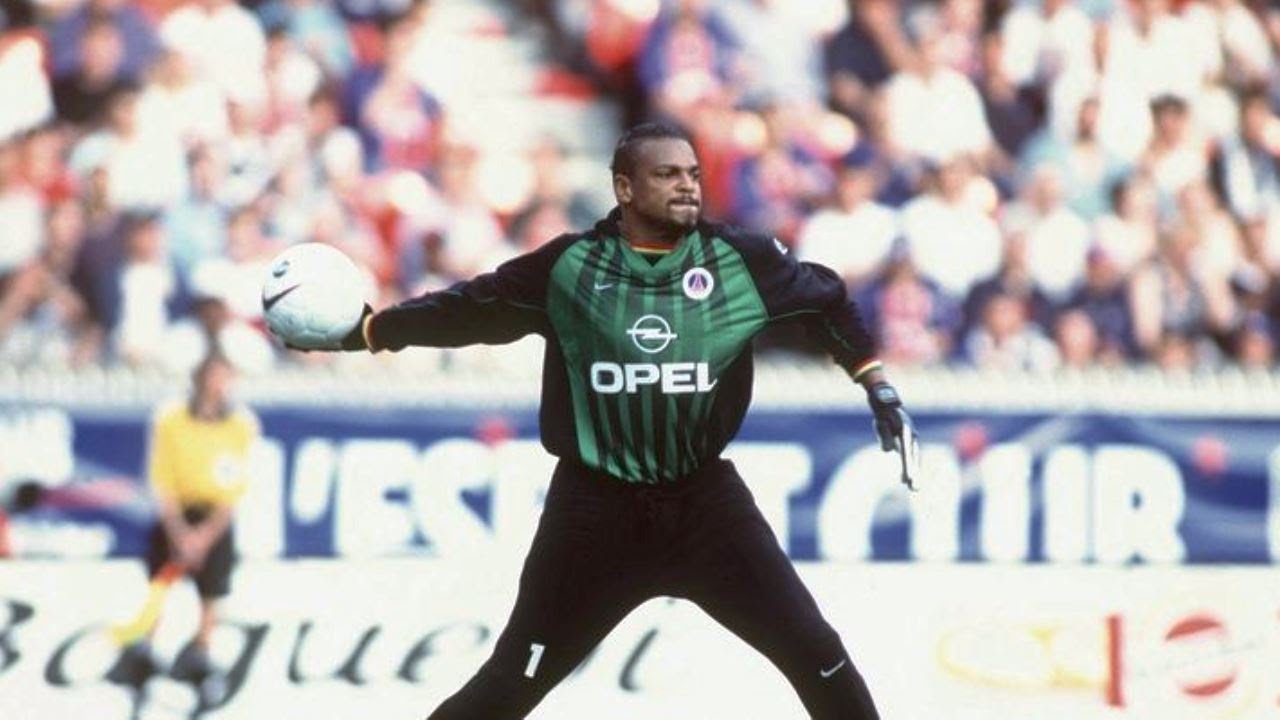 Bernard Lama, de Franse keeper met lange broek